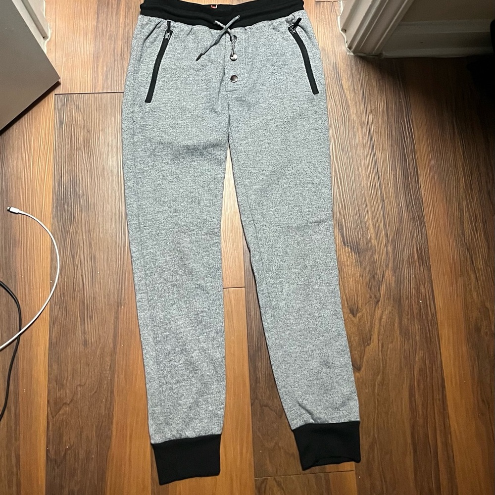 Galaxy By Harvic Light Gray Joggers with Black Details